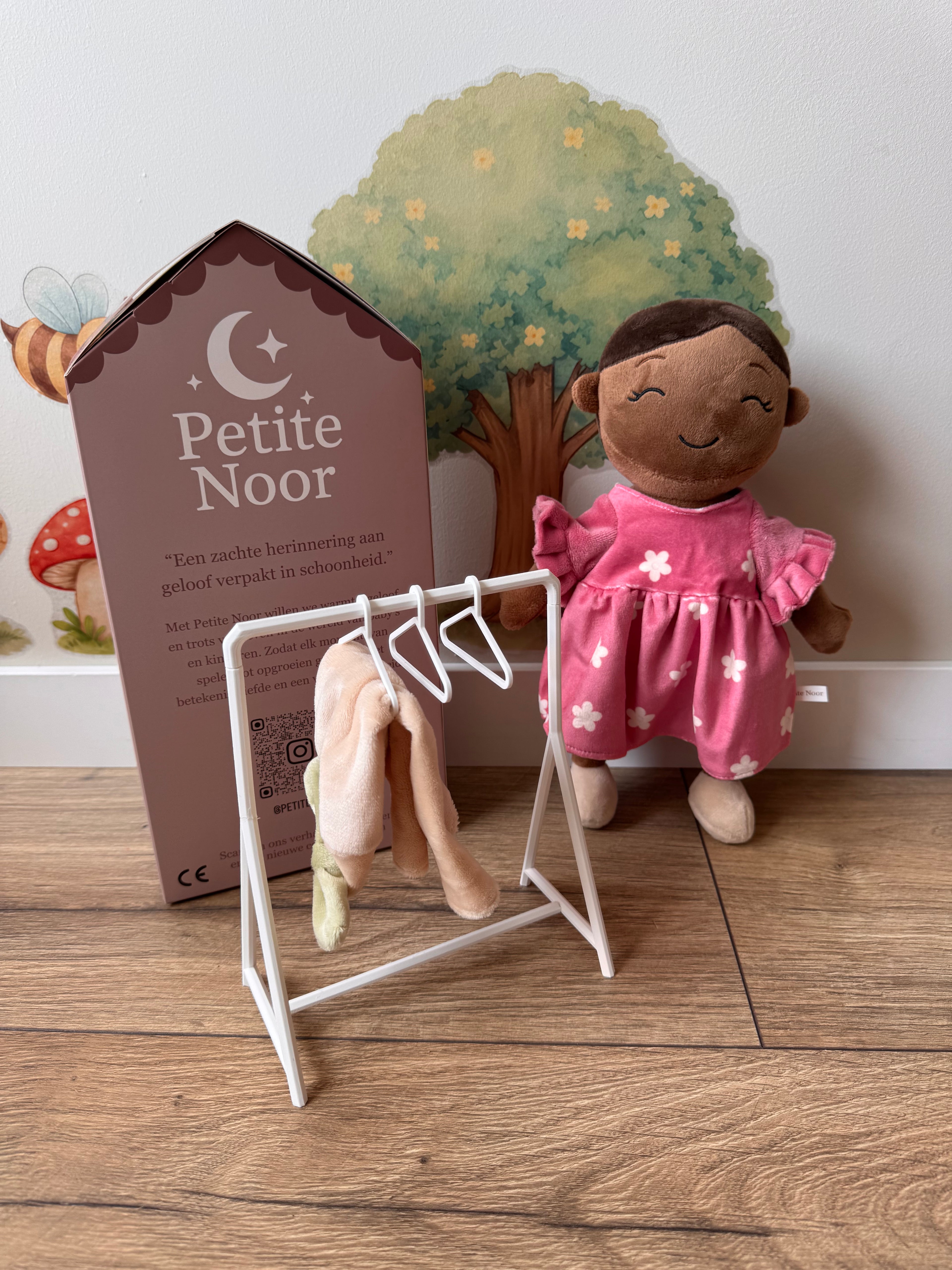 Safiya knuffelpop (30 cm)